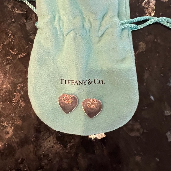Tiffany & Co. Return to Tiffany Silver Heart Earrings - Picture 2 of 2